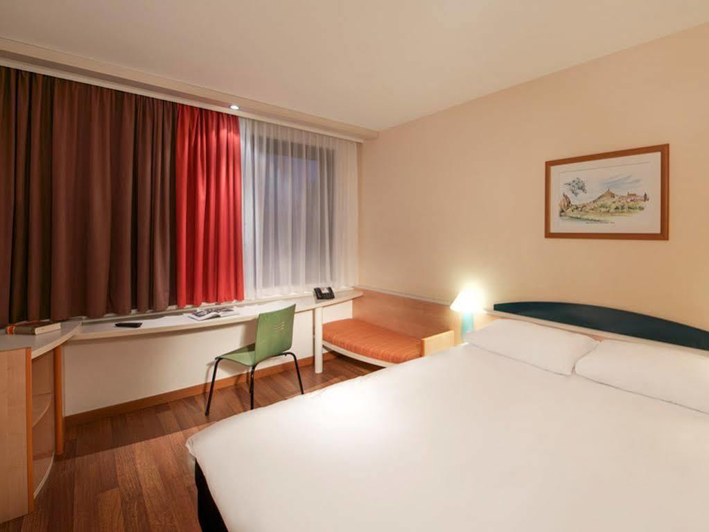Ibis Bremen City Bagian luar foto